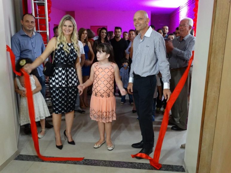 Grande inauguração da primeira escola bilíngue de Rio Verde aconteceu na noite desta terça, 7