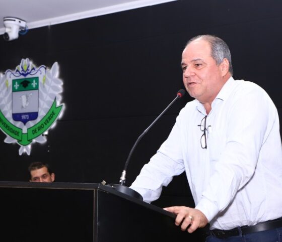 "Estamos focados em otimizar o manejo dessas espécies, não apenas para garantir uma boa produção, mas também para preservar o Cerrado e gerar impacto econômico", diz Carlos César (Foto: UniRV)