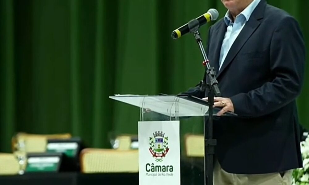Paulo do Vale presta contas no final de seu mandato (Imagem: TV Câmara Rio Verde)